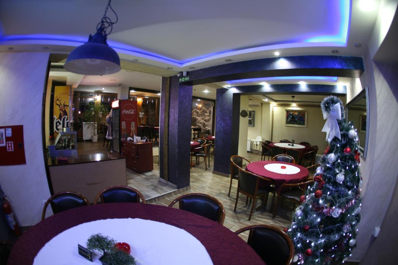 Rooms&Restaurant 43 Belgrado Esterno foto