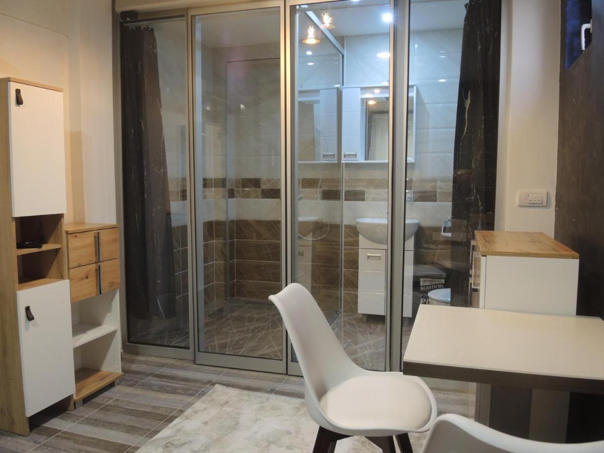 Rooms&Restaurant 43 Belgrado Esterno foto