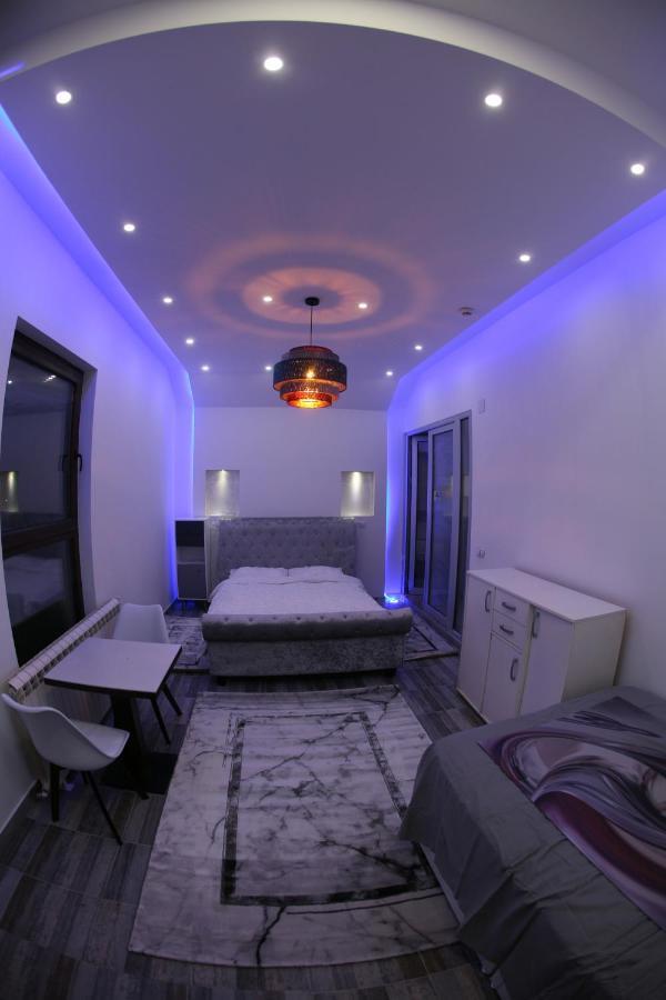 Rooms&Restaurant 43 Belgrado Esterno foto